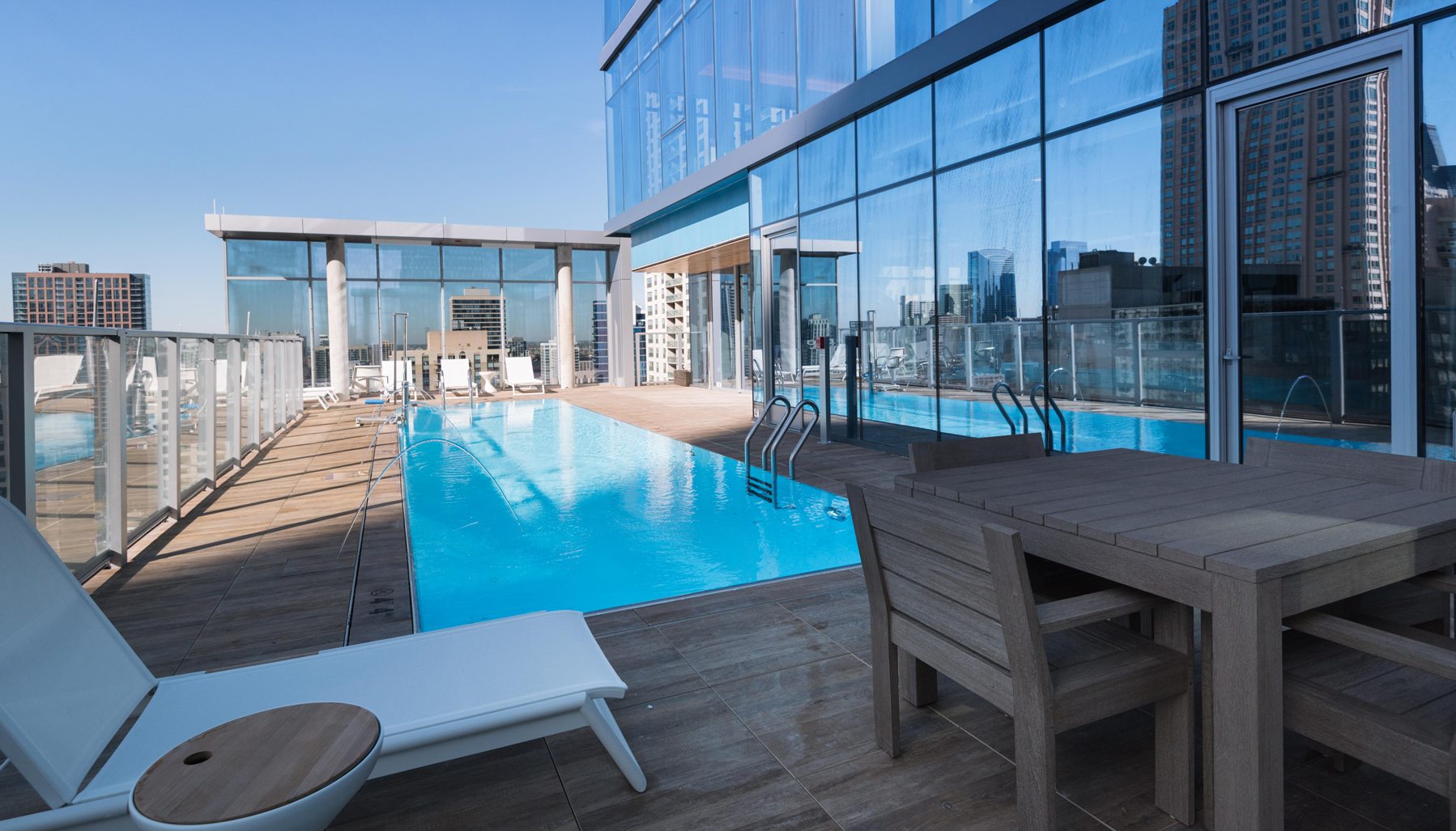 8 E Huron Luxury Apartments Chicago Luxury Living